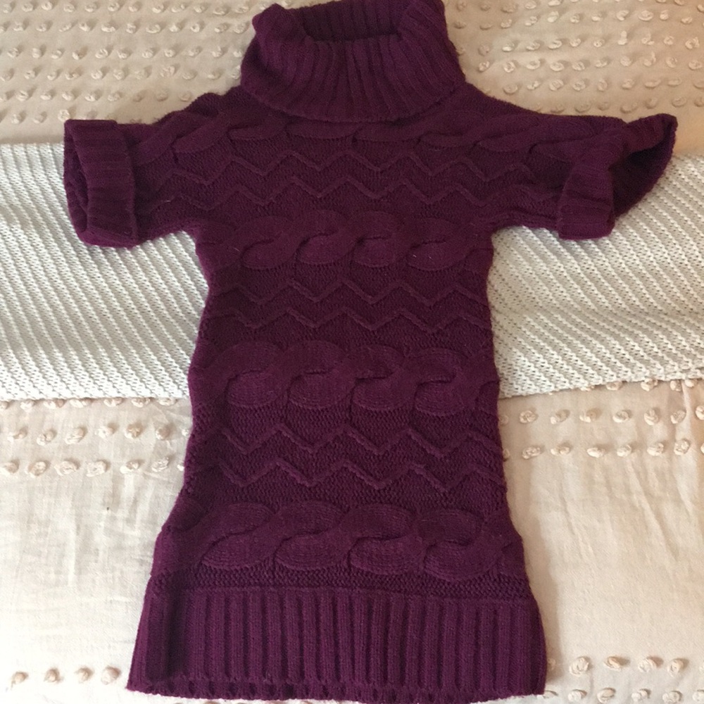Chunky turtleneck with cuffed sleeves